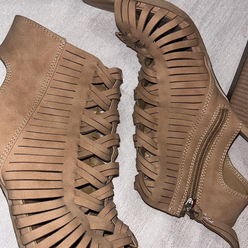 DV by Dolce Vita ‘Alyson Amina’ Women Brown Strappy Block Heel Sandals Size 8.5 - Picture 6 of 15